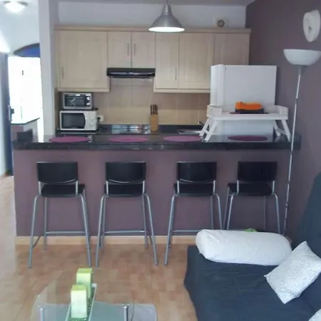 Puerto Del Carmen Sleeps 4 Pool Wifi Apartment *